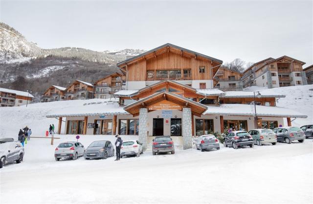 entrée residence.jpg