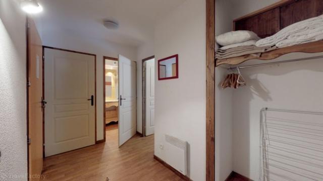 residence-le-hameau-des-eaux-d-orelle-entrée.jpg