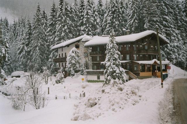cestovni-kancelar-victoria-rakousko-zillertal-arena-ledovec-hin