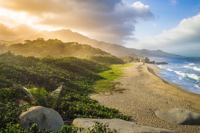 <p>Kolumbie – pláže v NP Tayrona – foto Alexander Schimmeck on 