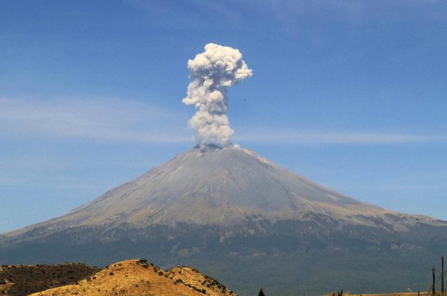 <p>Mexiko - Popocatepetl - aktivní sopečný velikán</p>