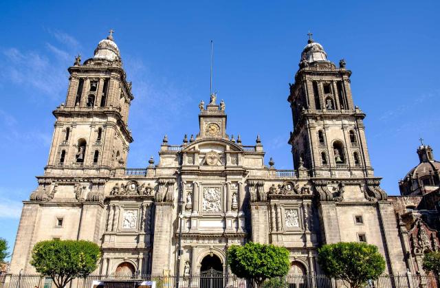 <p>Mexiko - metropolitní katedrála v Mexiko City</p>