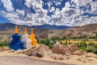 Indie - barevný festival v Malém Tibetu - Buddhistický festival