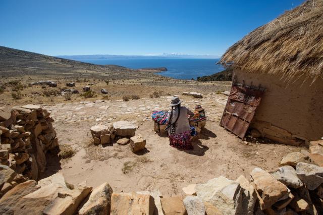 <p>Bolívie - středomořská atmosféra na ostrově Isla del Sol - f