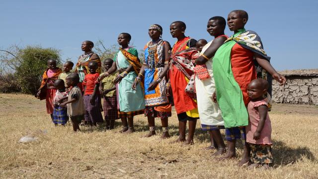 <p>Keňa - NP Amboseli - masajské uvítání</p>
