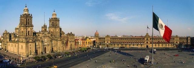 <p>Mexiko - Ciudad de México - Metropolitní katedrála na náměst