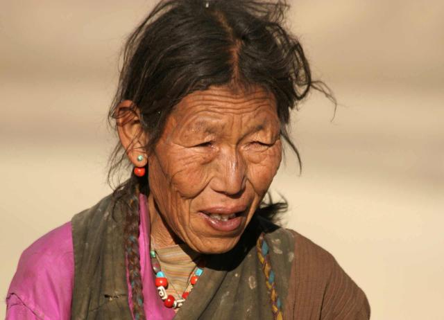 <p>Tibet - zdobení kameny v každém věku</p>