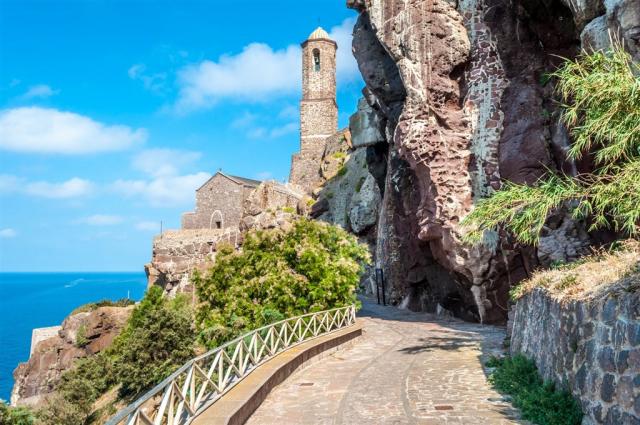 Pobytově-poznávací zájezd Itálie - Sardinie - Castelsardo