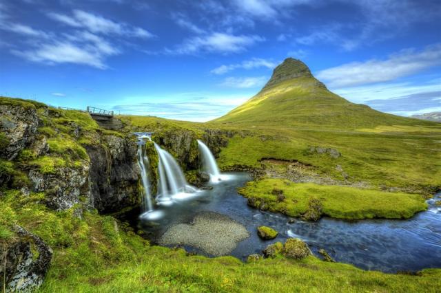 Poznávací zájezd Island - hora Kirkjufell