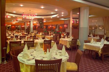 Main restaurant Adria.jpg