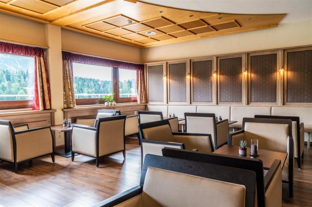 AT_KLU_Panorama_Hotel_Turra_21apv80_00010.jpg
