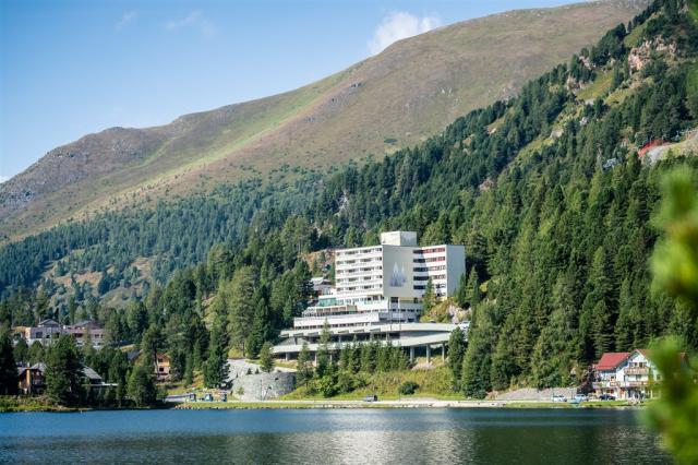 AT_KLU_Panorama_Hotel_Turra_21apv80_00001.jpg