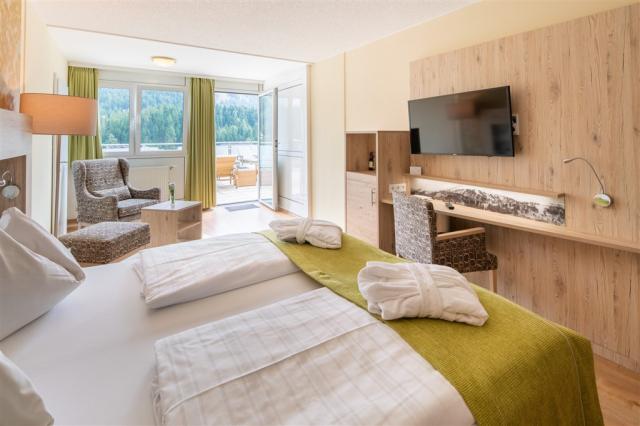 AT_KLU_Panorama_Hotel_Turra_21apv80_00008.jpg
