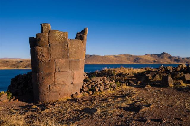 dreamstime_xxl_29545713_sillustani (Copy).jpg