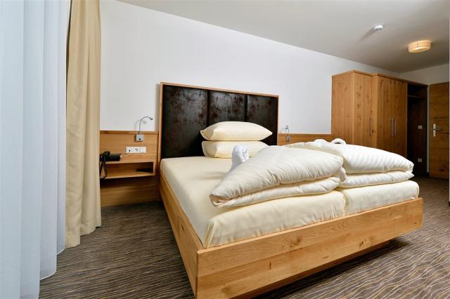 AT_KLU_Almhotel_Krnten_zf4ftui_00016.jpg
