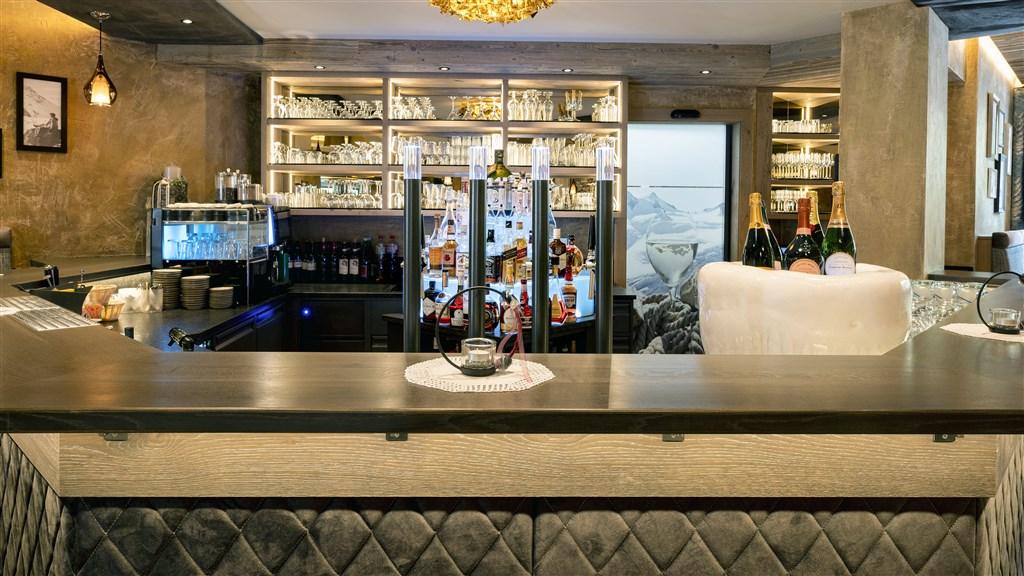 Bar4.jpg