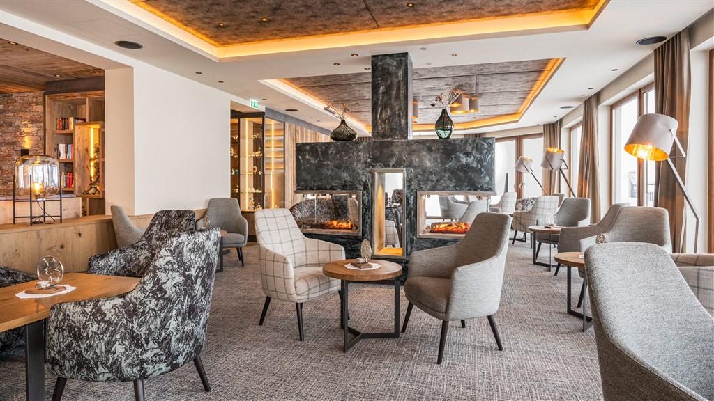 Lounge8.jpg