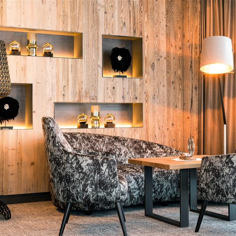 Lounge13.jpg