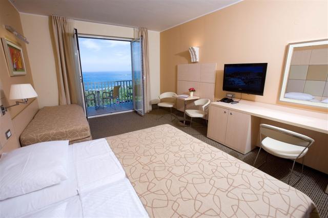 Mirta room.jpg