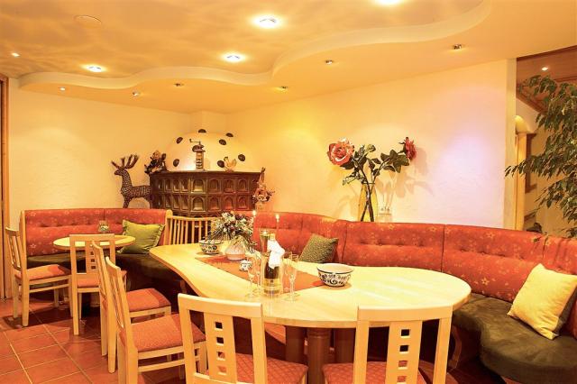 AT_KLU_Familienhotel_Bergho_ugbbjaj_00023.jpg
