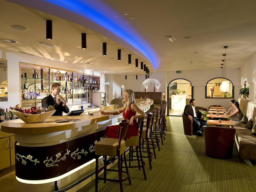 Bar_1.jpg