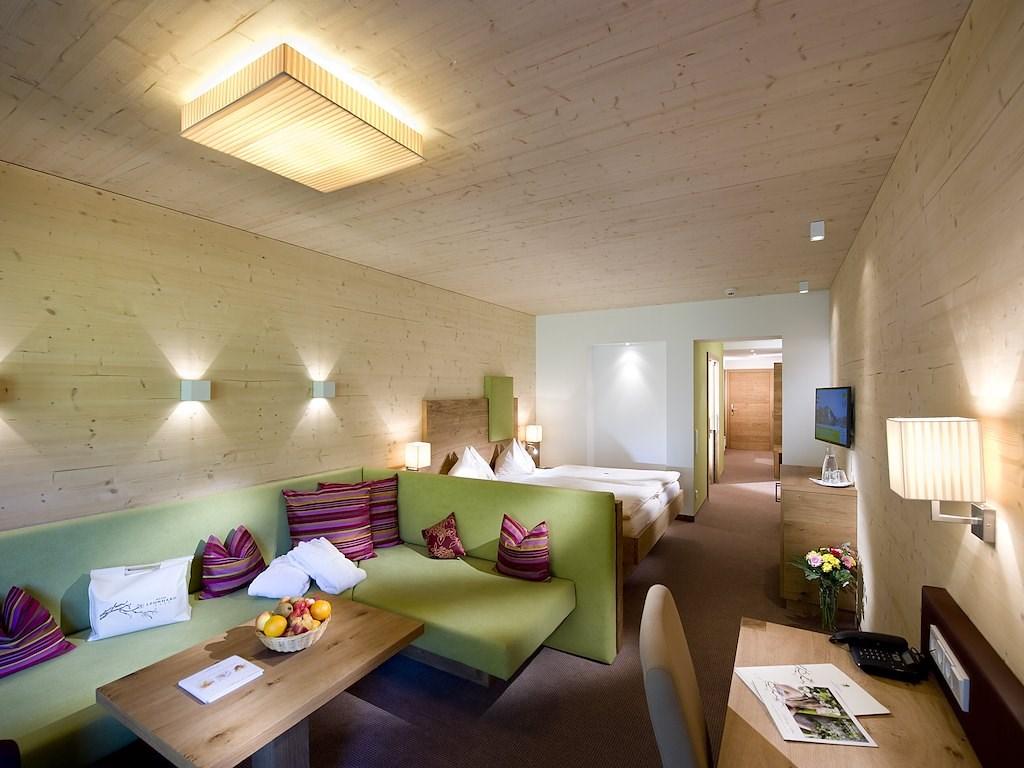 Familiensuite Orchidee grün (BJ 2014).jpg
