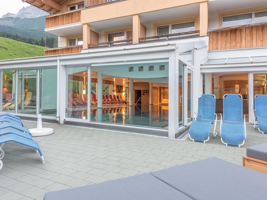 Hallenbad Aussenbereich 1 _ Druck.jpg