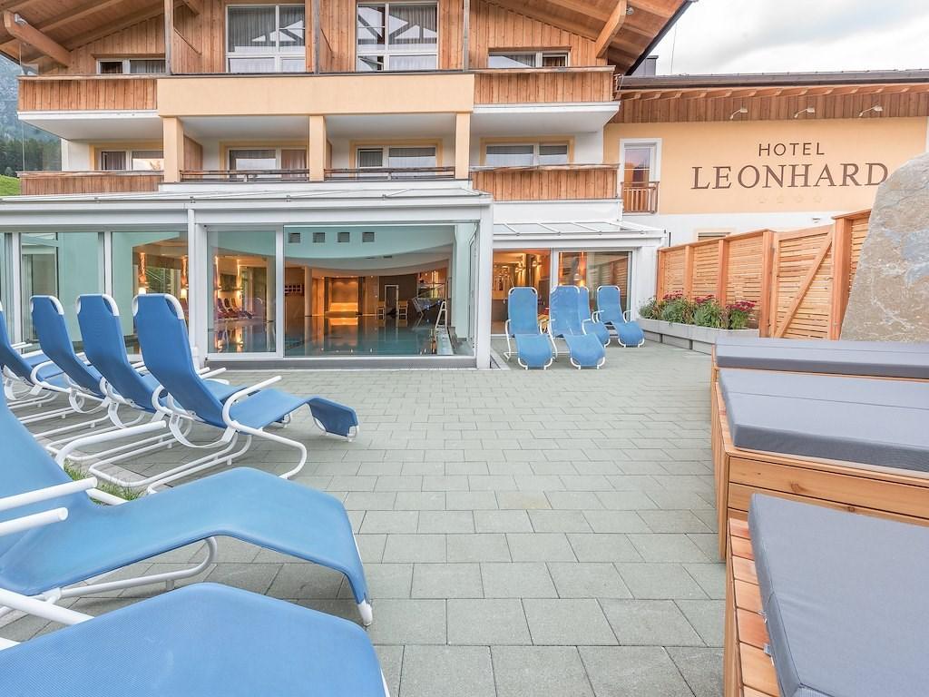 Hallenbad Aussenbereich_Druck.jpg