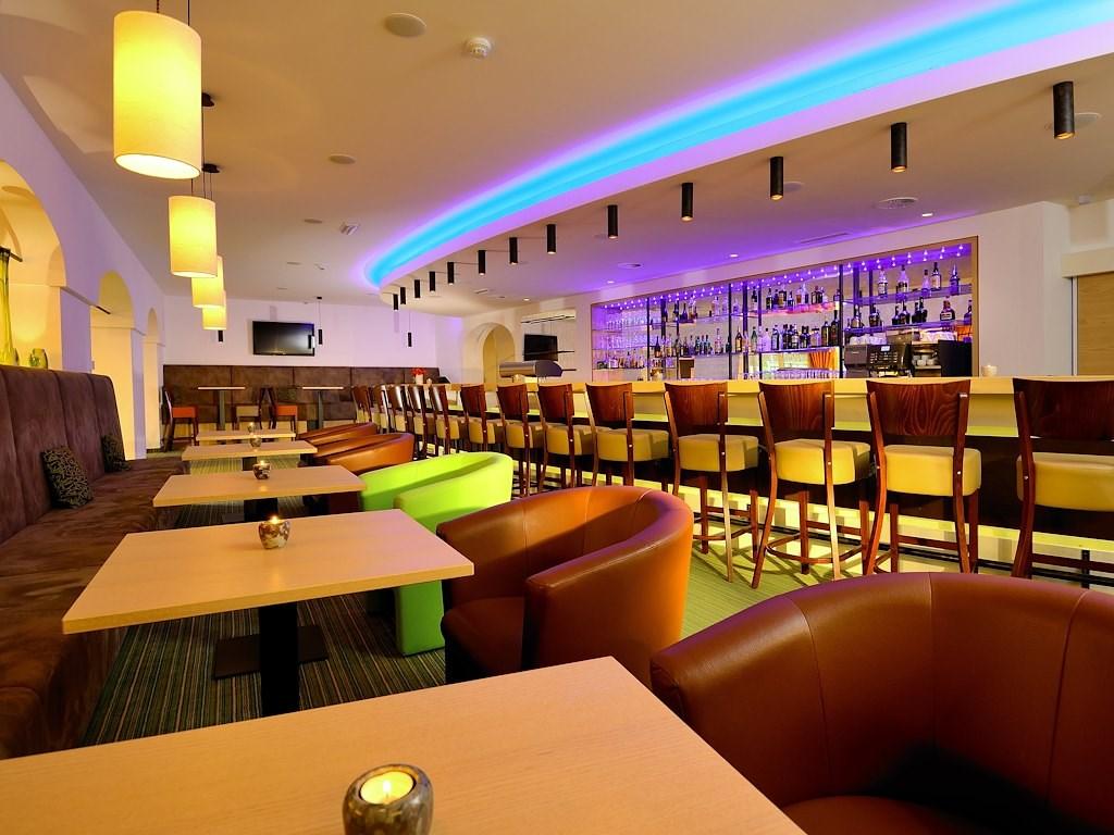 Bar2 (2).jpg