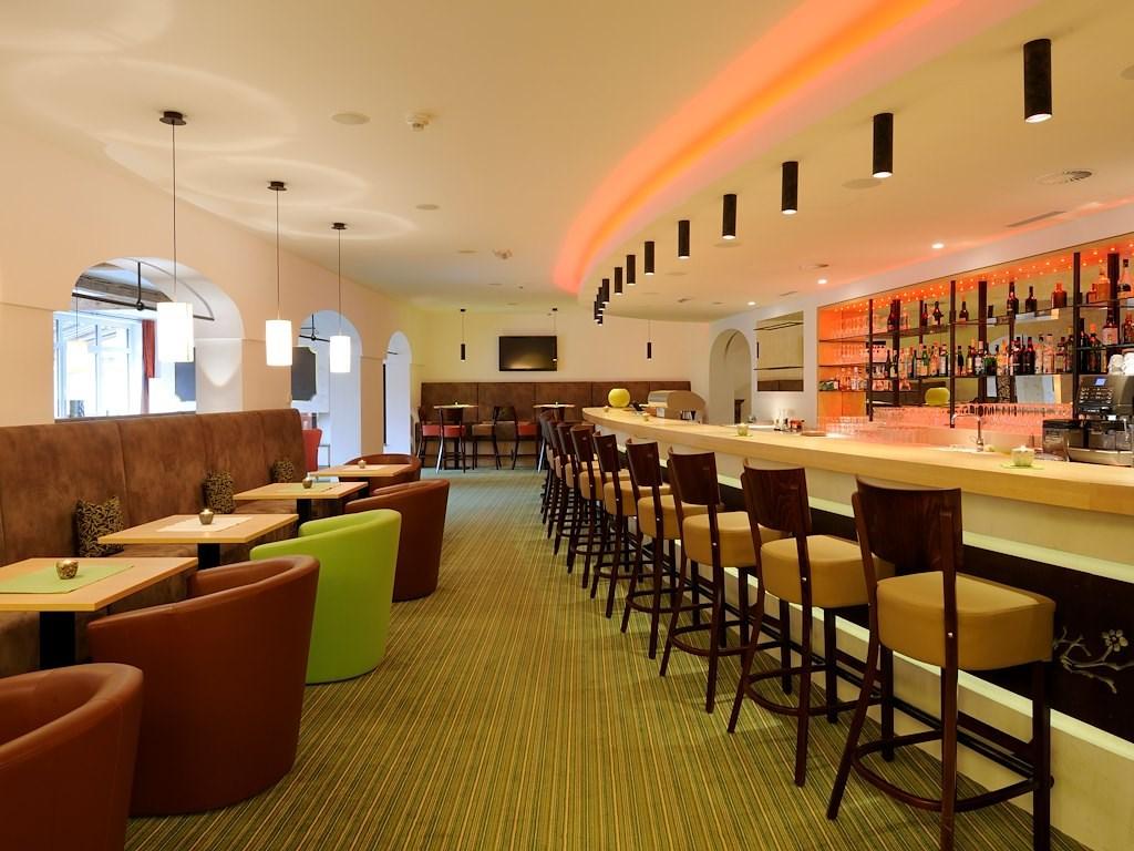 Bar_1 (2).jpg