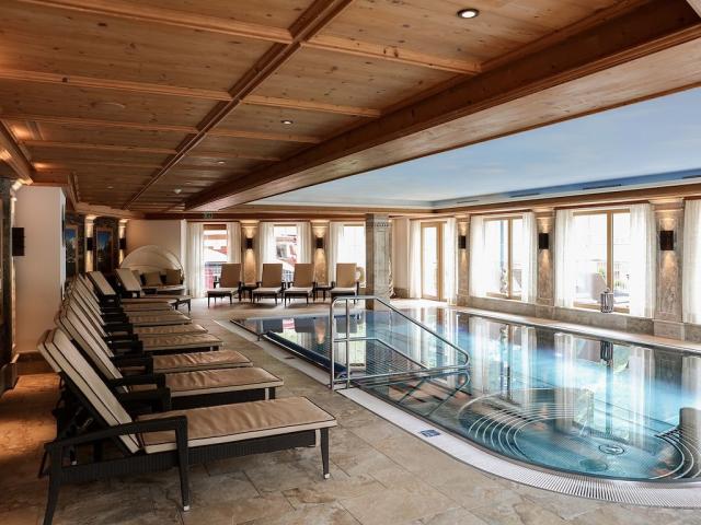 Schwimmbad.jpg
