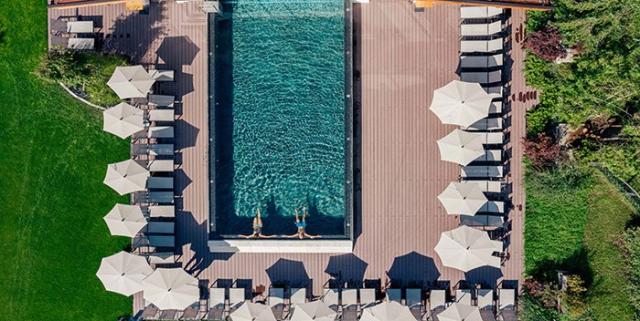 Outdoorpool_WAL.jpg