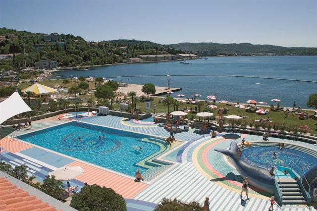 Arcobaleno outdoor pool.jpg.jpg