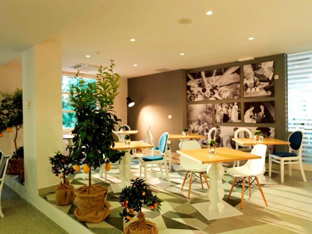 hotel-mirna-socializing-lobby-entrance-fruit-trees-16.jpg
