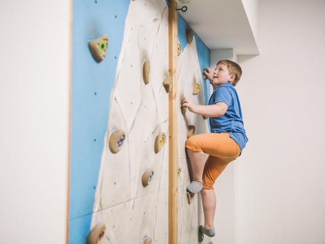 KletterwandSpielzimmerJederzeitraumKinderprogrammKinderhotelFur