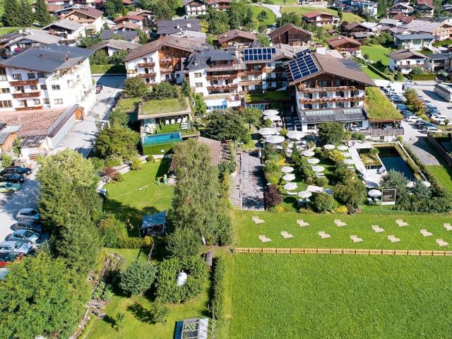 AT_INN_Gartenhotel_Crystal_9r87zhd_00046.jpg