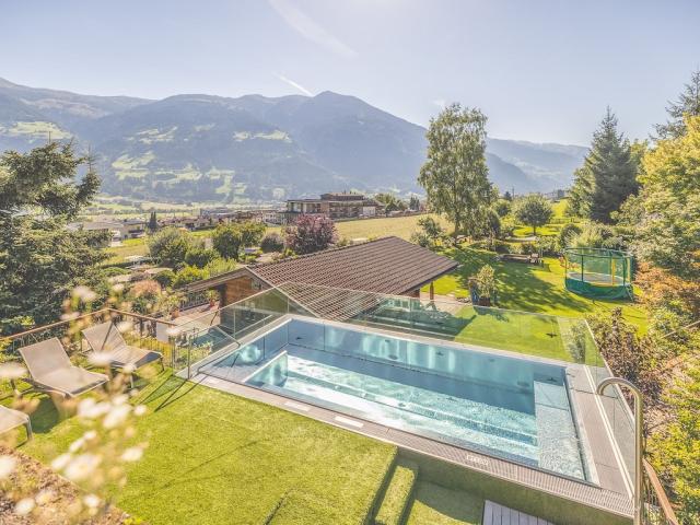 gartenhotel_crystal-2208-WEB-cBP.-21.jpg