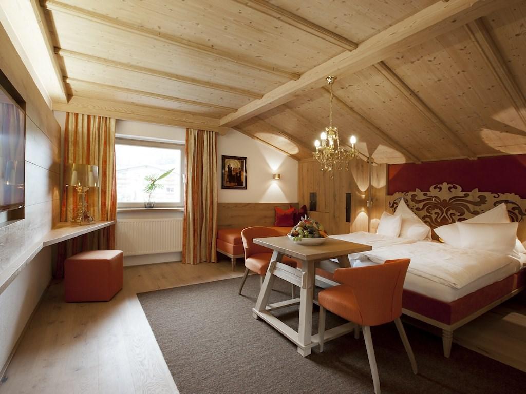 Doppelzimmer Deluxe I.jpg