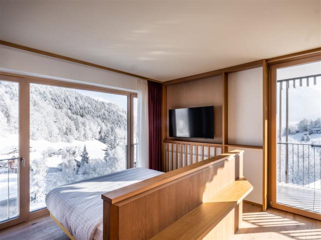 2212dd_falkensteiner-montafon-rooms-1 - Panorama Suite.jpg