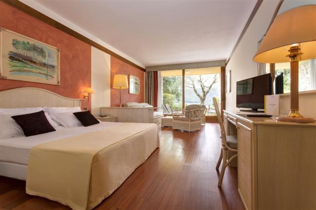 VRN-03434-007 Junior Suite.jpg