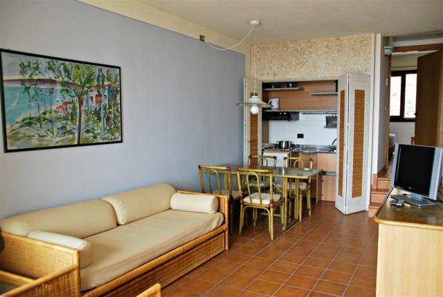 Apt - Salotto (1).jpg
