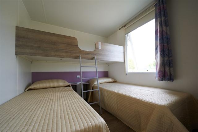 VRN-03960-SUITE 2 Bedroom-001.jpg