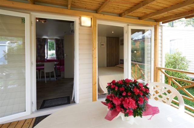 VRN-03960-SUITE veranda-001.jpg