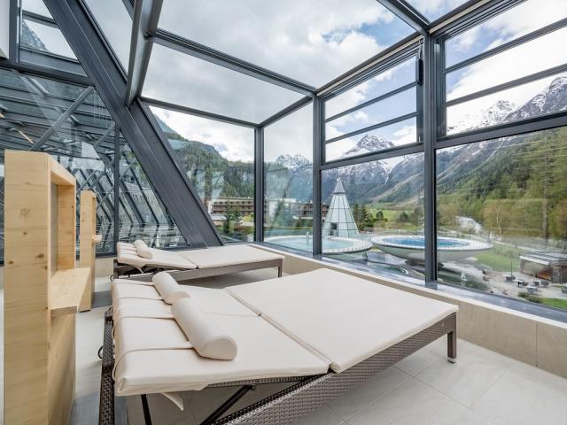 panorama-ruhehaum-aqua-dome-tirol-therme-laengenfeld.jpg