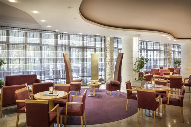 Aminess_Laguna_Hotel_Aperitiv_Bar_2.jpg