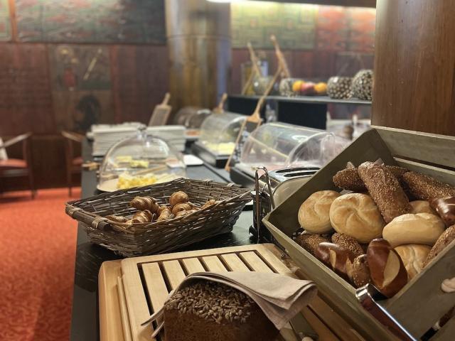Schrofensten_Food&Beverage_Food_Fruehstueck_Buffet_Rittersaal_A