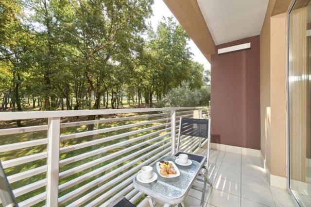 Hotel-Molindrio-Plava-Laguna-Classic-room-with-balcony-C2B-1024