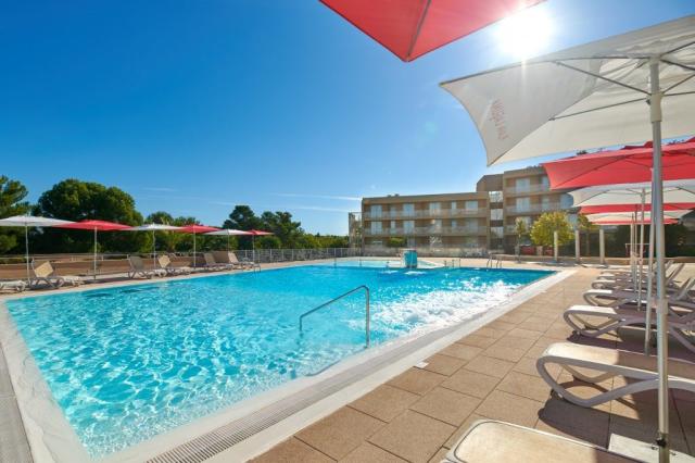 Hotel_Molindrio_Plava_Laguna_2020_Swimming_Pool_-3-1-1024x683.j
