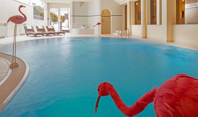 Pool.jpg