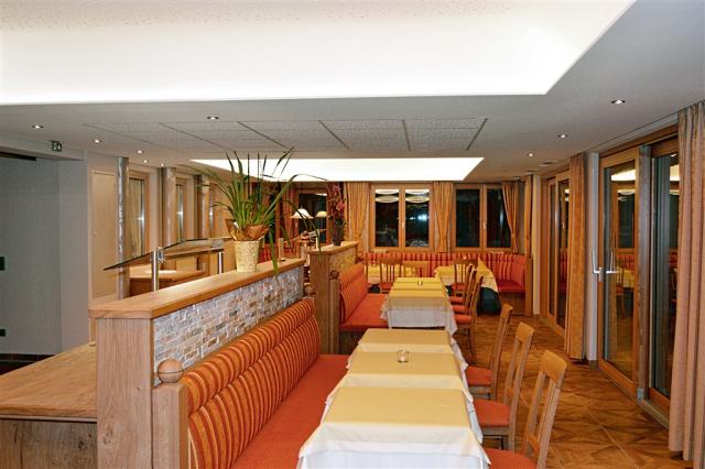 AT_SZG_Kristal_snmyxyq_00003.jpg
